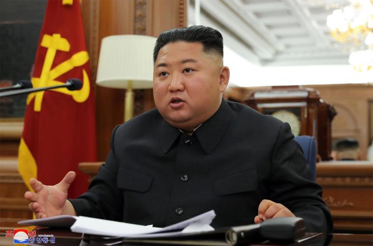 22dez2019---o-lider-norte-coreano-kim-jong-un-participa-de-reuniao-com-militares-para-discutir-a-capacidade-militar-do-pais-1577016284997_v2_1920x1269
